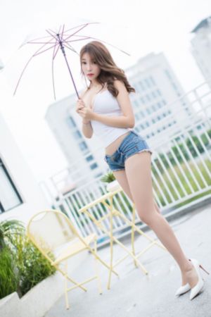 云边有个小卖部