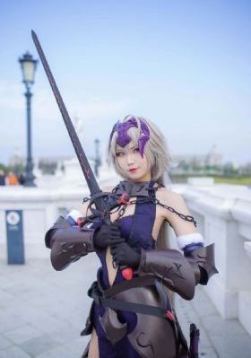 地铁惊现无耻男子
